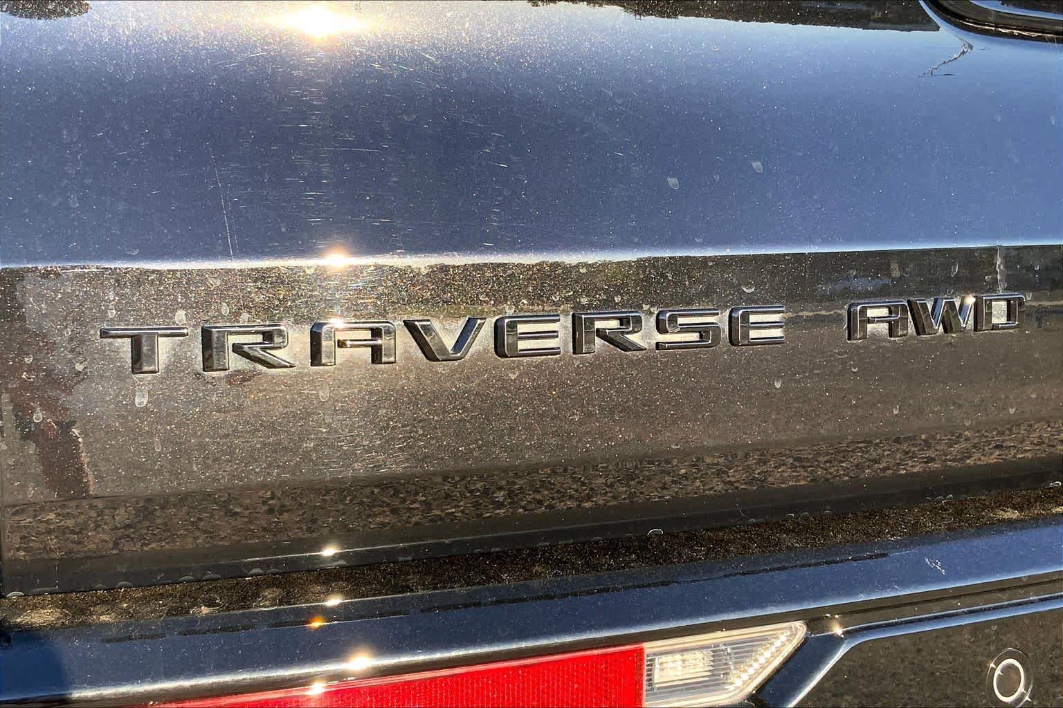 Used 2024 Chevrolet Traverse RS AWD/4WD image 30