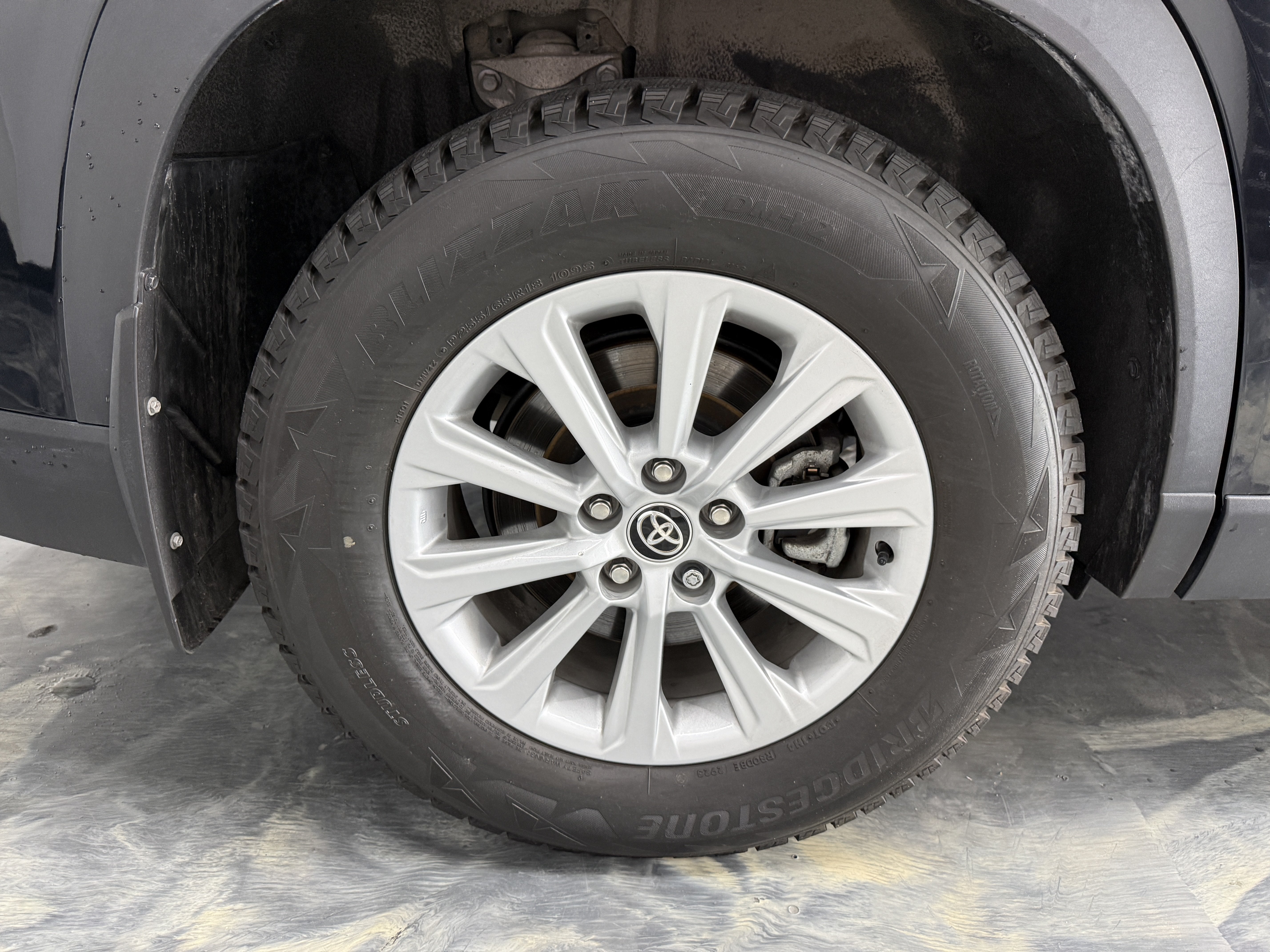 Used 2024 Toyota Grand Highlander AWD image 29