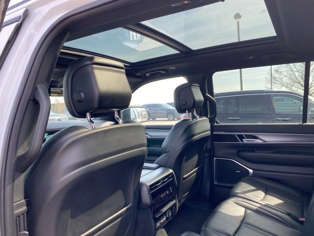 Used 2023 Jeep Wagoneer Series II image 21