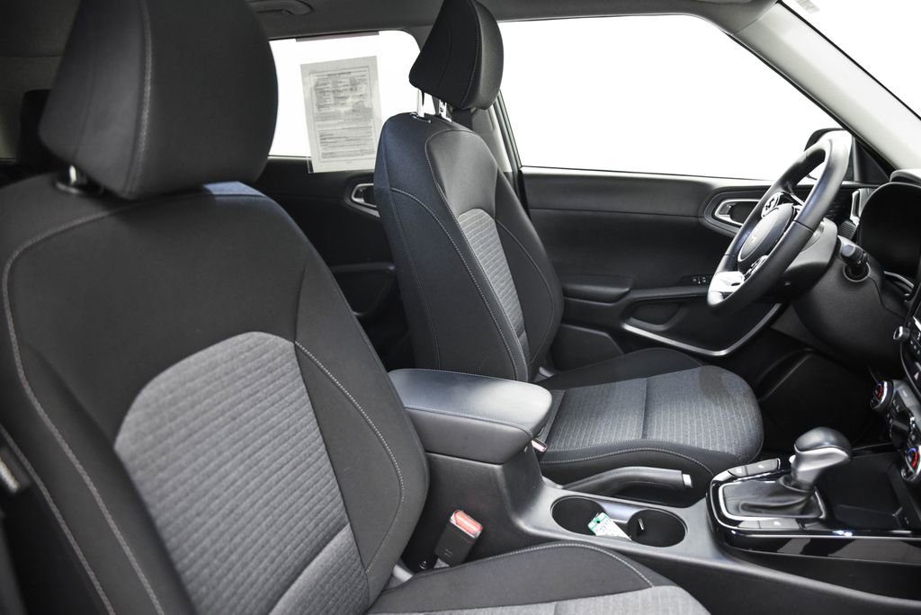 Used 2022 Kia Soul EX image 15
