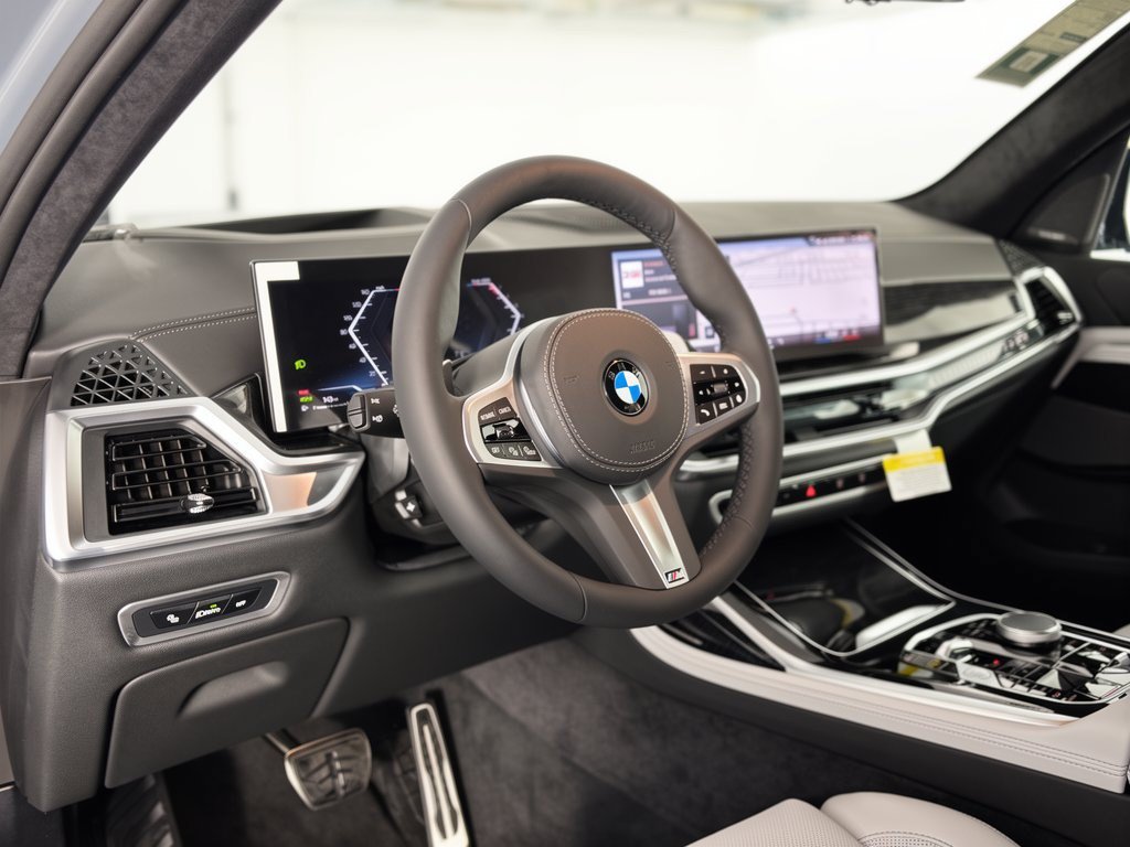 New 2027 BMW X7 xDrive40i w/ M Sport Package AWD/4WD image 4