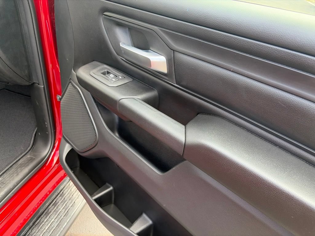 New 2026 RAM 1500 Express AWD/4WD image 18