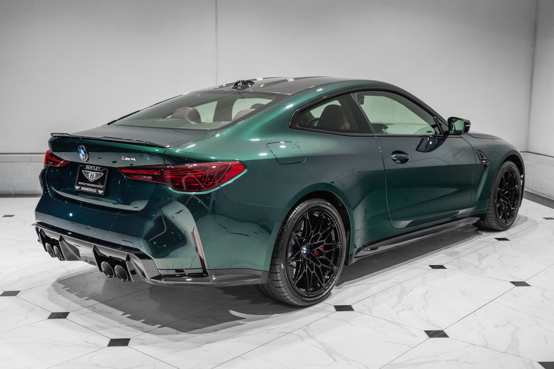 Used 2027 BMW M4 Coupe w/ M Driver's Package RWD image 9