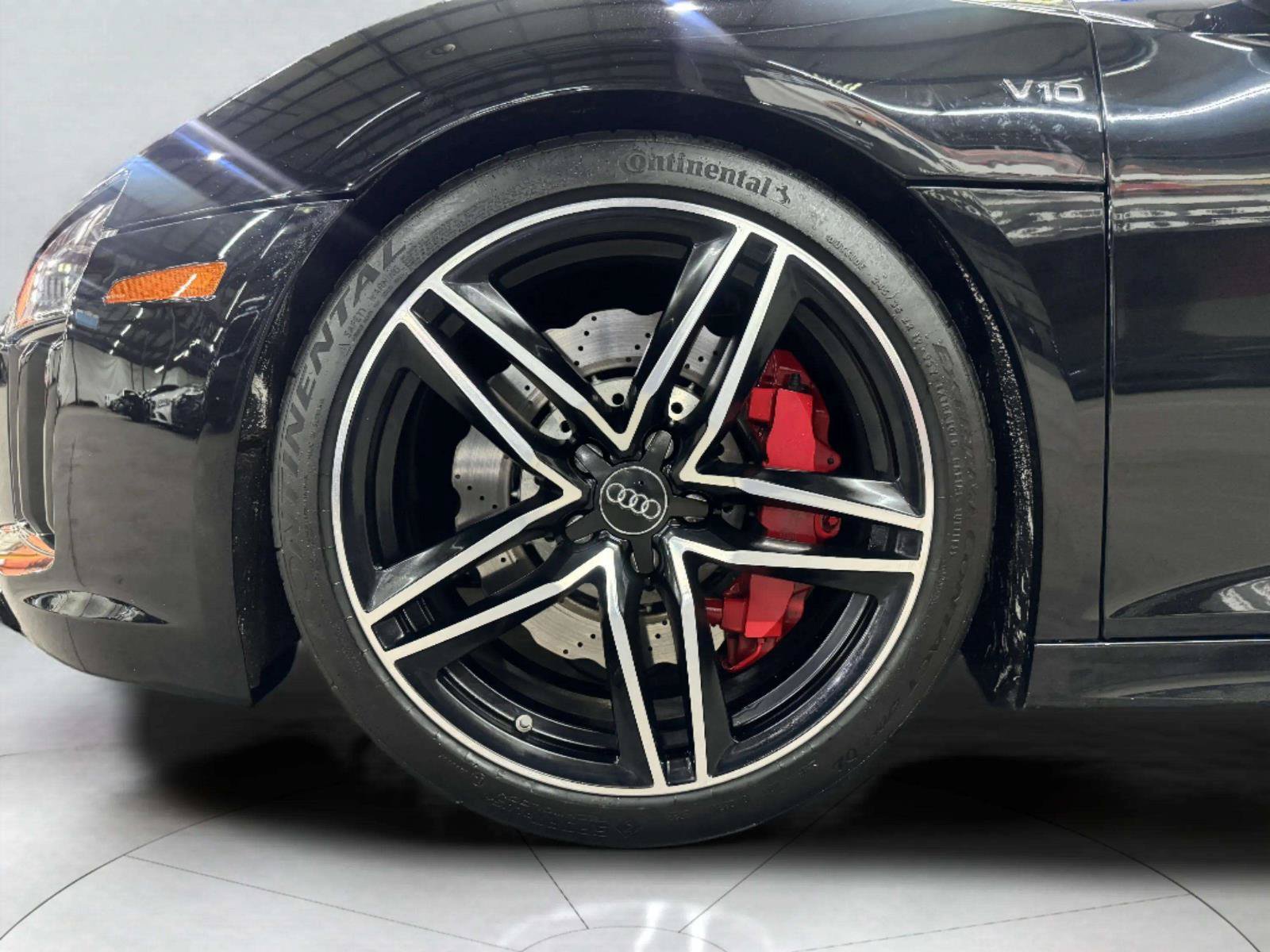 Used 2017 Audi R8 V10 w/ Carbon Exterior Package AWD/4WD image 58