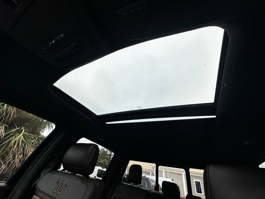 New 2025 Ford F250 King Ranch w/ Chrome Package image 91