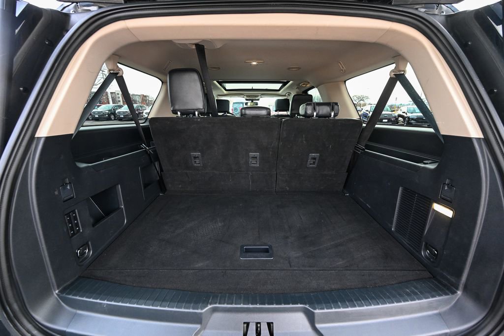 Used 2022 Ford Expedition Max XLT image 16