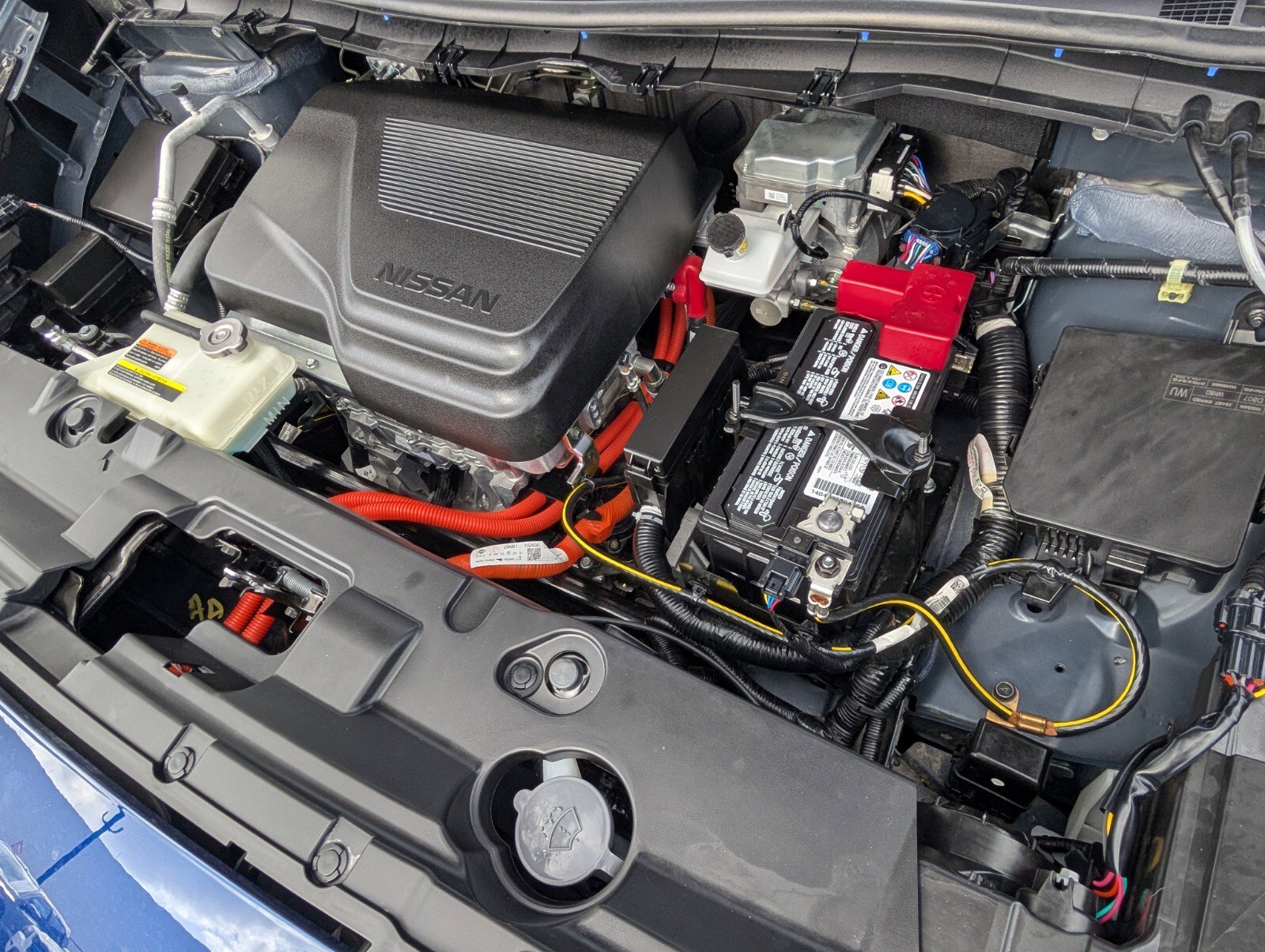 Certified 2025 Nissan Leaf S image 18