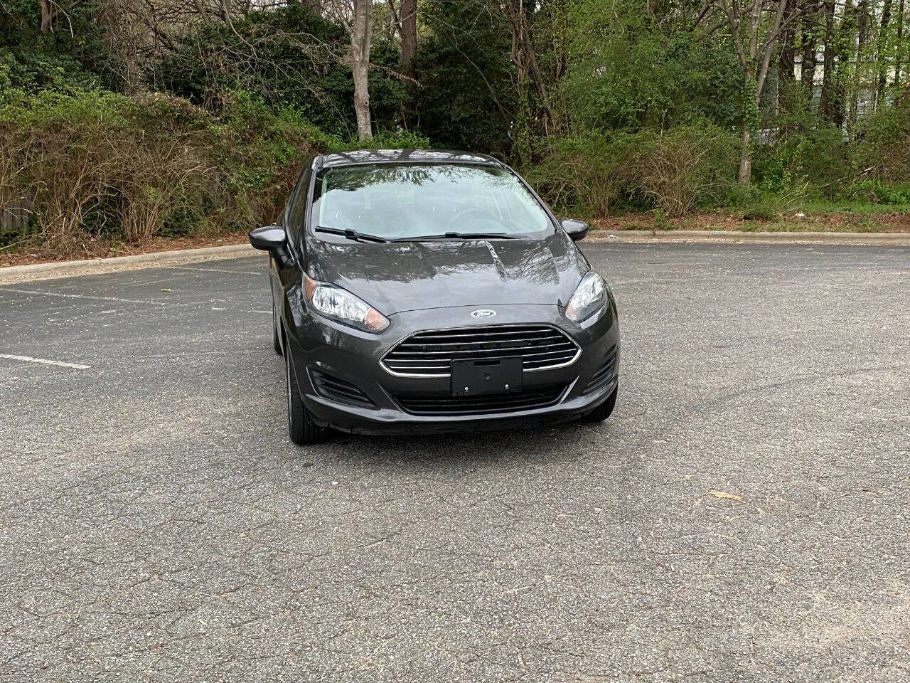 Used 2018 Ford Fiesta SE image 2