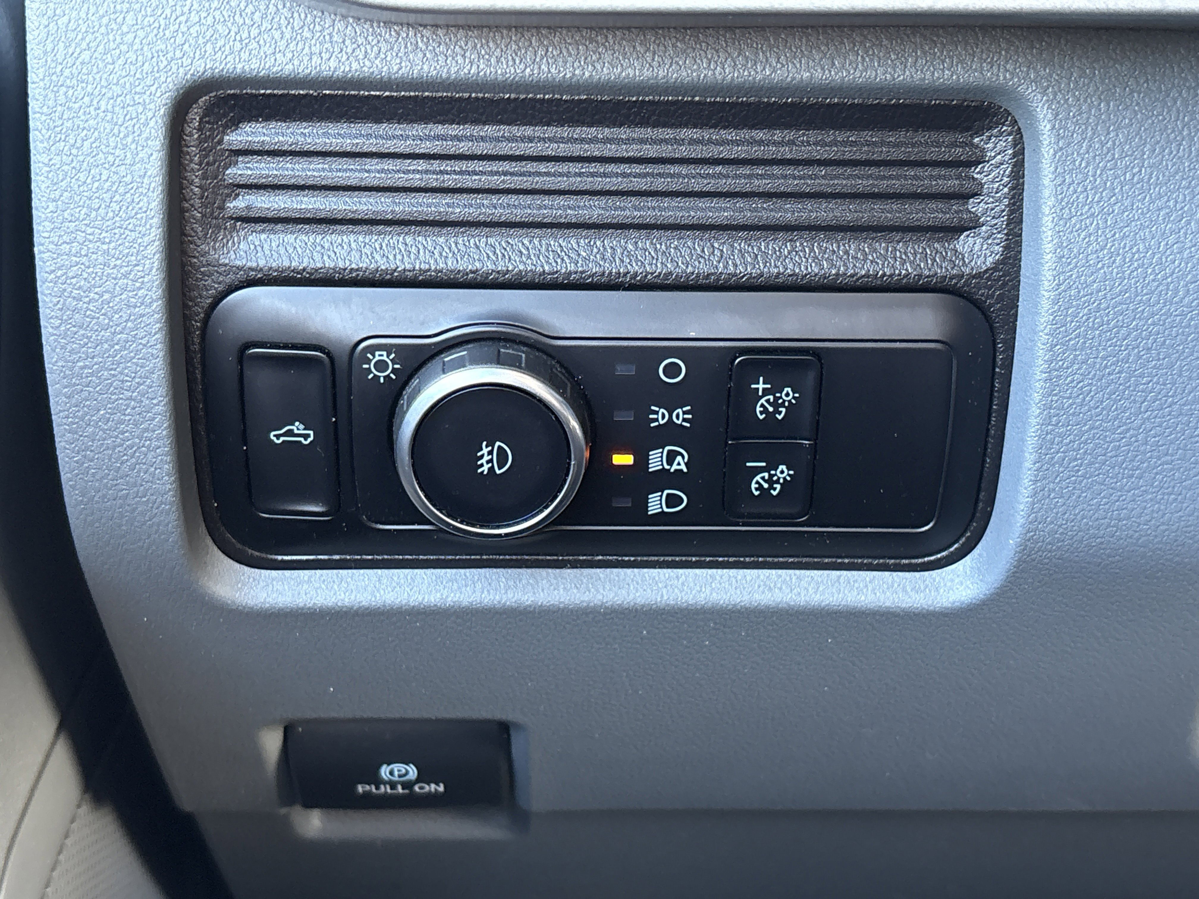 Used 2024 Ford F250 XL w/ STX Appearance Package AWD/4WD image 32