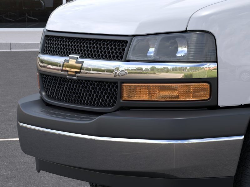 Used 2026 Chevrolet Express 3500 w/ Power Convenience Package RWD image 13