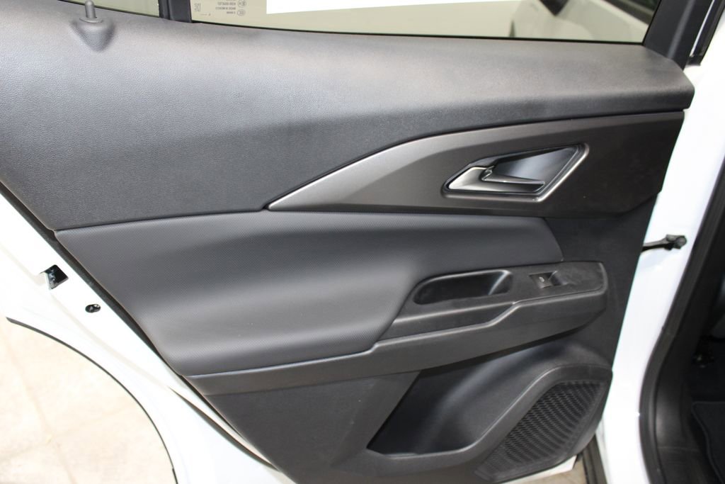 New 2026 Chevrolet Equinox EV LT image 19