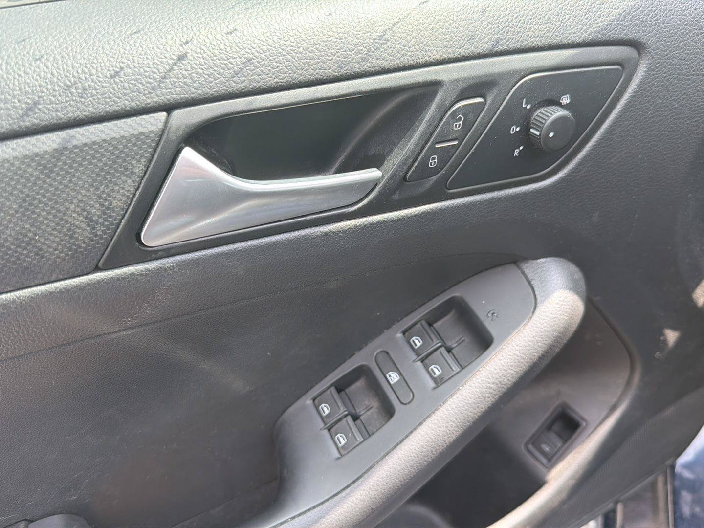 Used 2014 Volkswagen Jetta TDI Value Edition FWD image 9