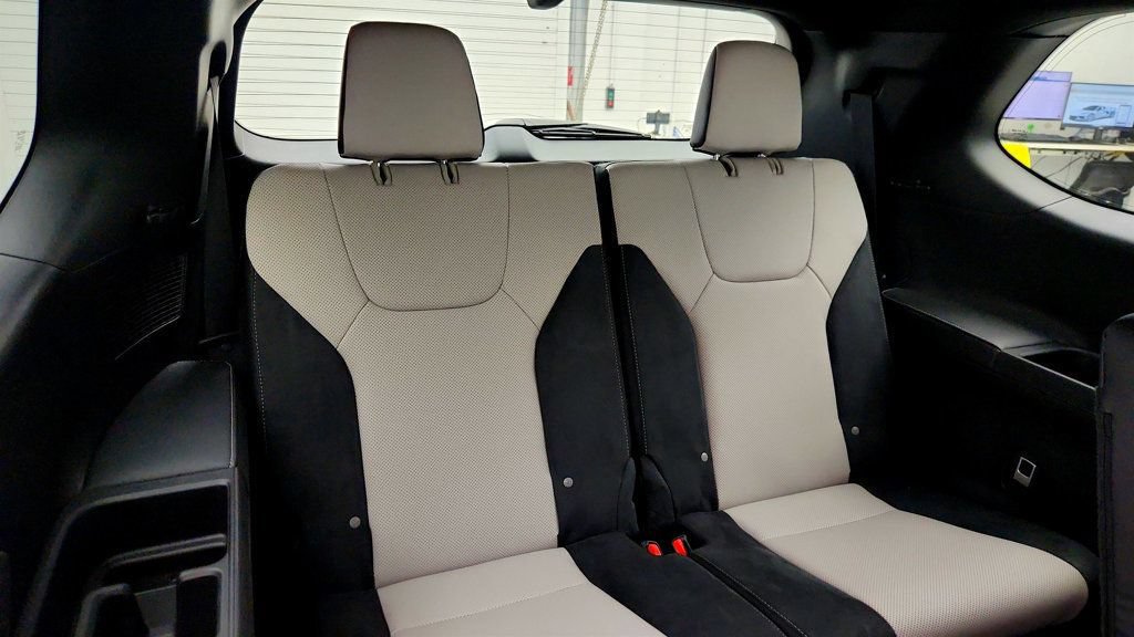 Used 2024 Lexus TX 500h AWD w/ Technology Package image 21