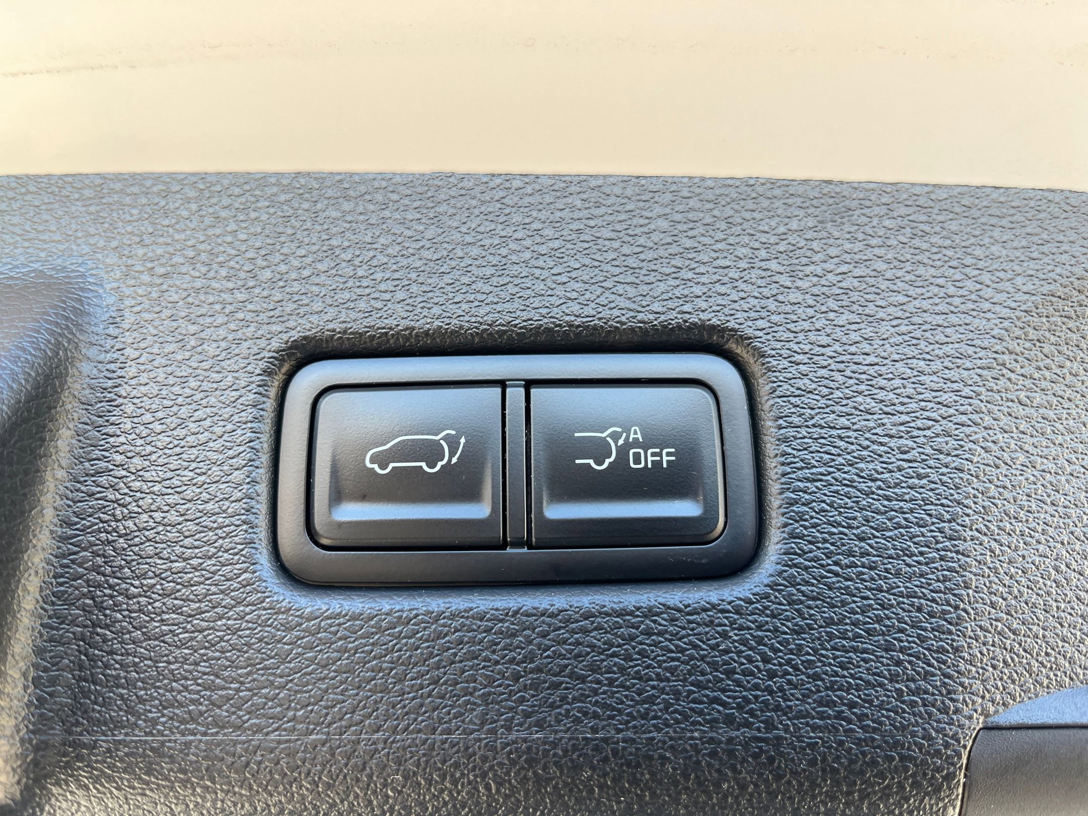 Used 2024 Kia Telluride EX w/ EX Captain's Chair Package image 35