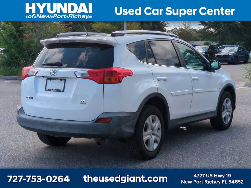 Used 2014 Toyota RAV4 LE AWD/4WD image 5