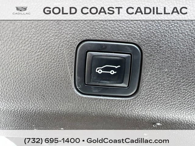 Certified 2022 Cadillac Escalade Premium Luxury AWD/4WD image 17
