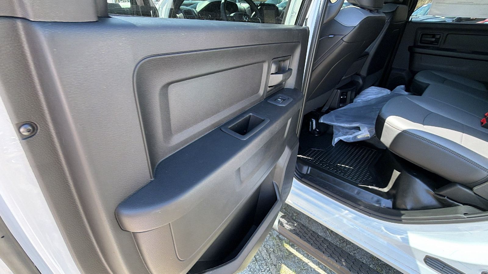New 2026 RAM 2500 Tradesman AWD/4WD image 18