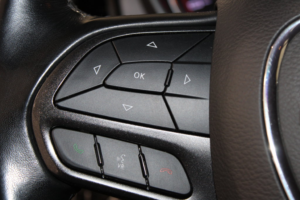 Used 2023 Dodge Challenger SXT RWD image 28