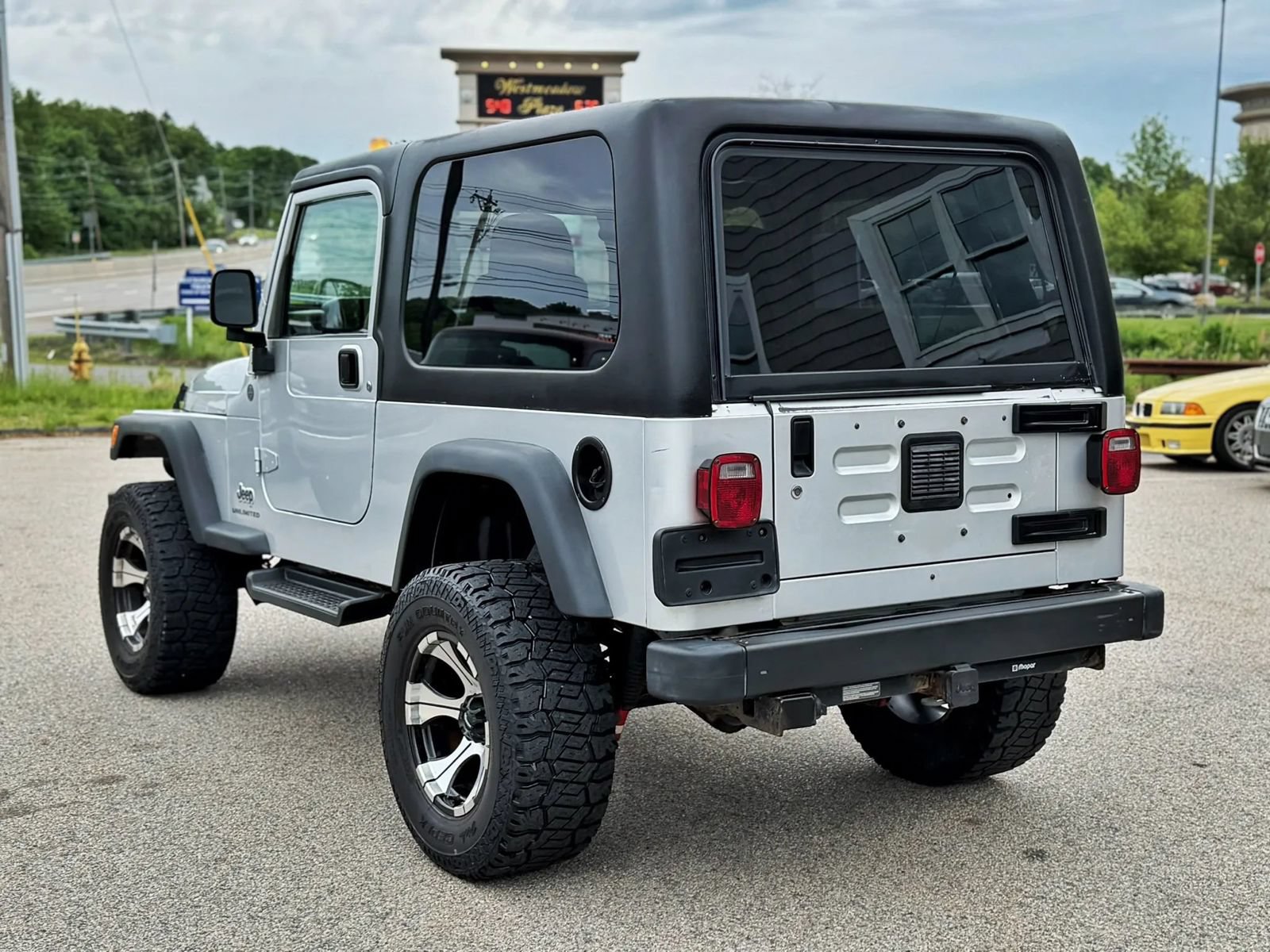 Used 2004 Jeep Wrangler 4WD image 11