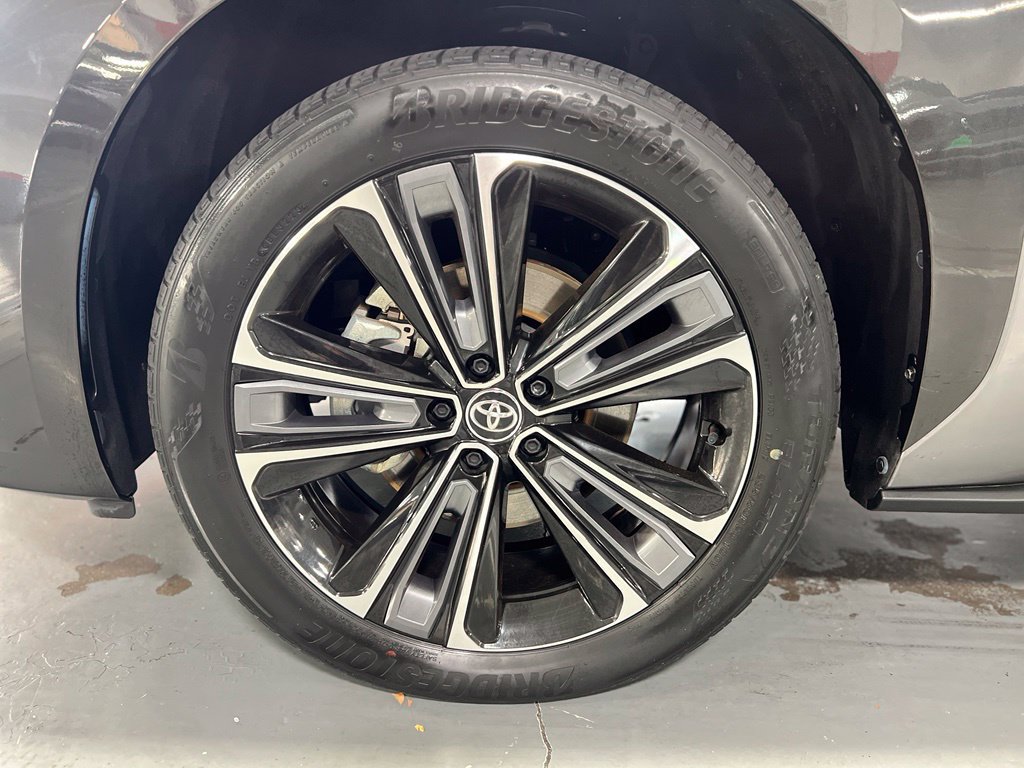 Certified 2023 Toyota bZ4X AWD image 9