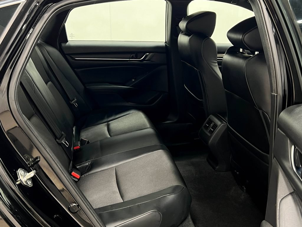 Used 2018 Honda Accord Sport image 31