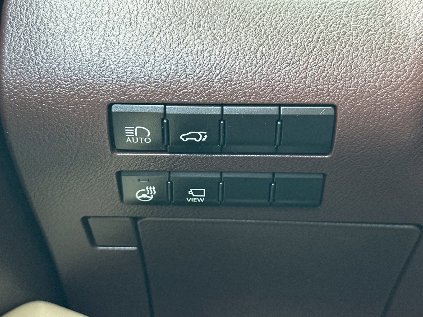 Used 2020 Lexus RX 350L FWD w/ Premium Package image 32