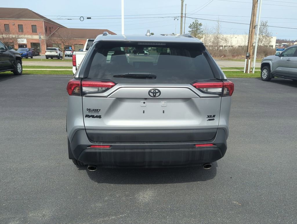 Used 2023 Toyota RAV4 XLE w/ Convenience Package AWD/4WD image 7