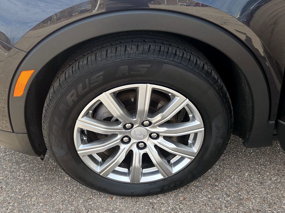 Used 2023 Cadillac XT4 Premium Luxury image 35
