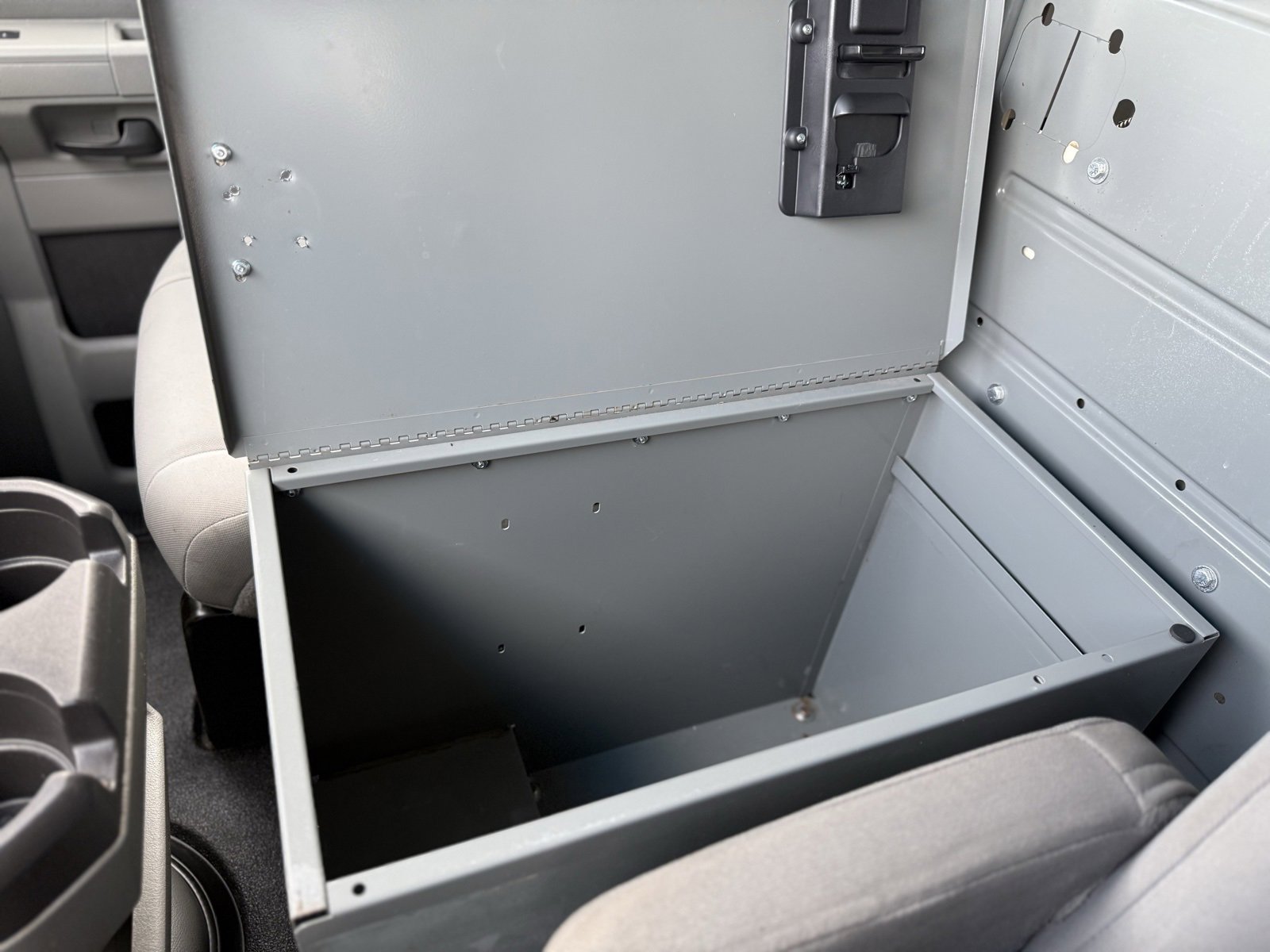 Used 2011 Ford E-250 and Econoline 250 w/ PWR Group image 17