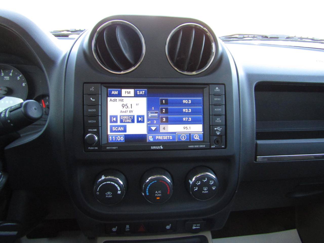 Used 2012 Jeep Patriot Latitude w/ Sun/Sound Group FWD image 13