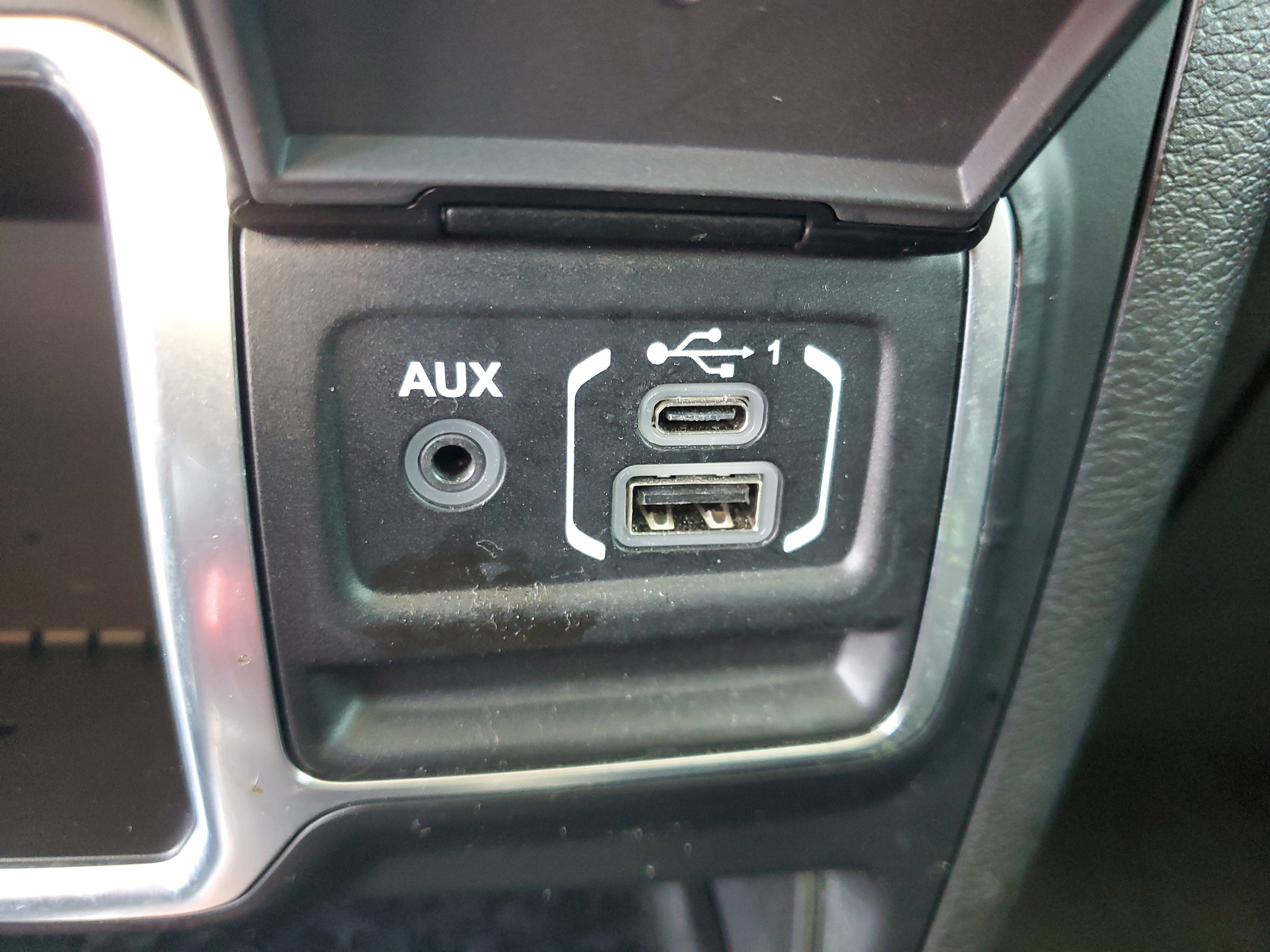 Used 2023 Jeep Wrangler Sport image 27