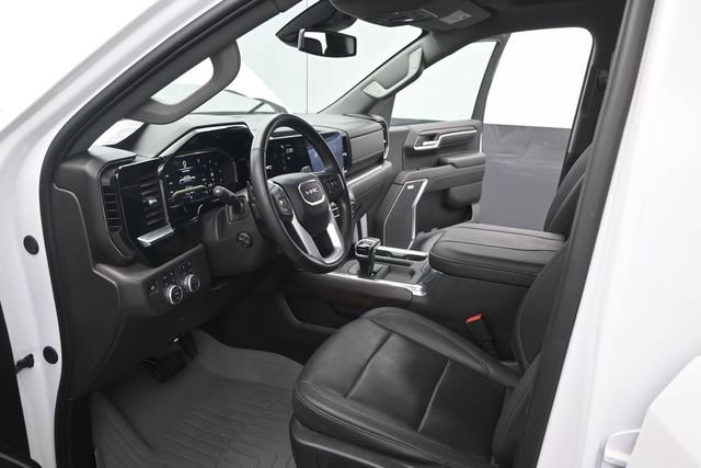 Used 2024 GMC Sierra 1500 SLT AWD/4WD image 6