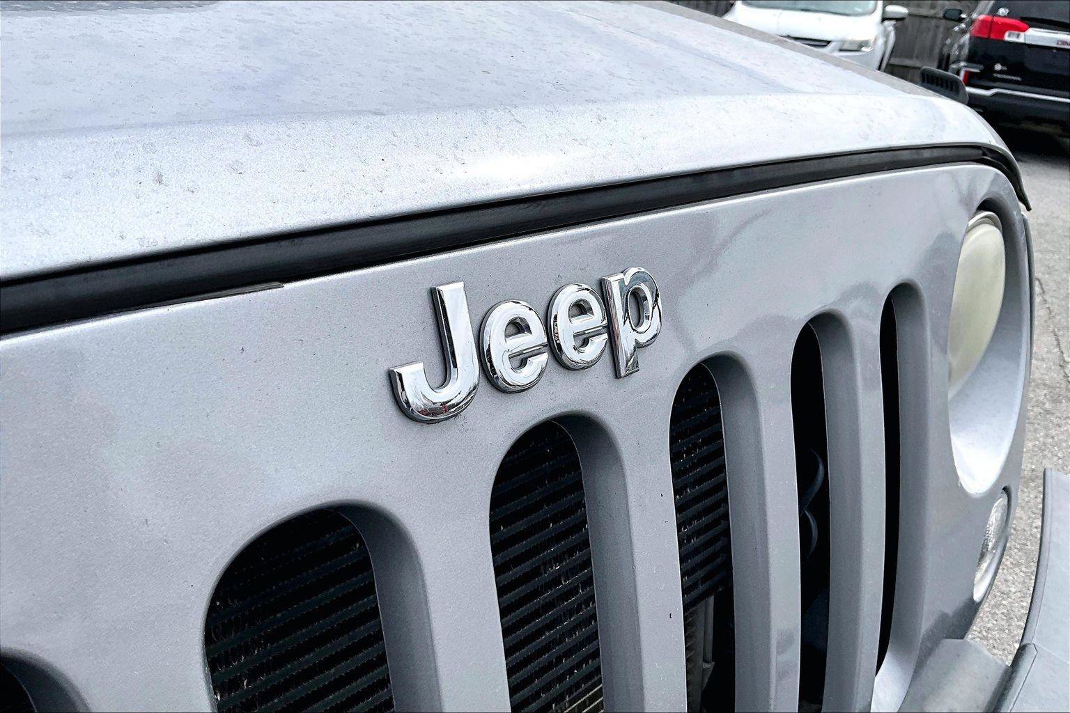 Used 2014 Jeep Wrangler Unlimited Sport AWD/4WD image 9