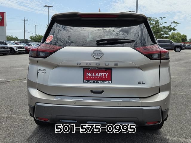 Used 2025 Nissan Rogue SL FWD image 4