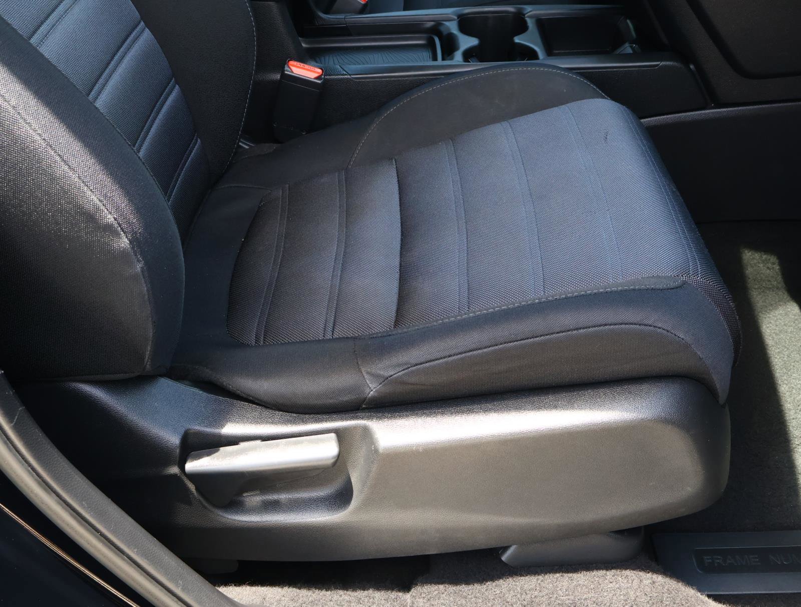 Used 2019 Honda CR-V LX image 17