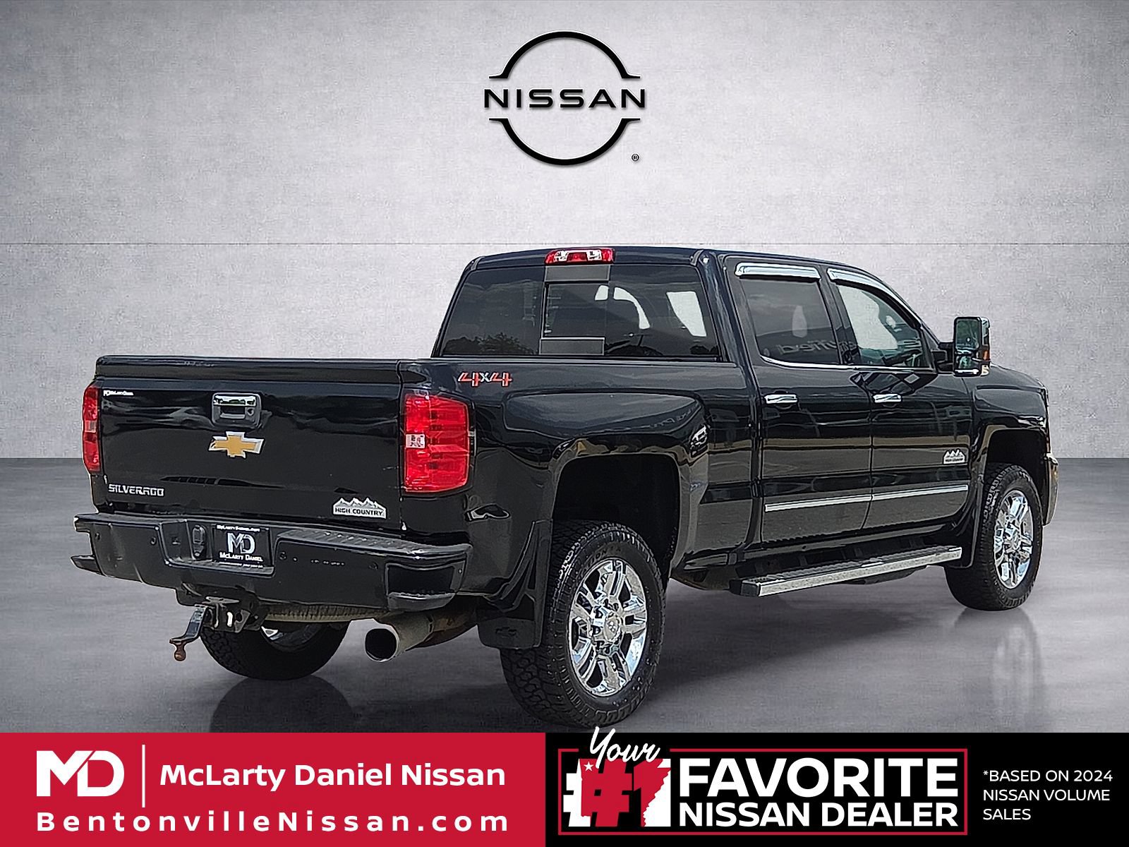 Used 2018 Chevrolet Silverado 2500 High Country w/ Duramax Plus Package AWD/4WD image 5