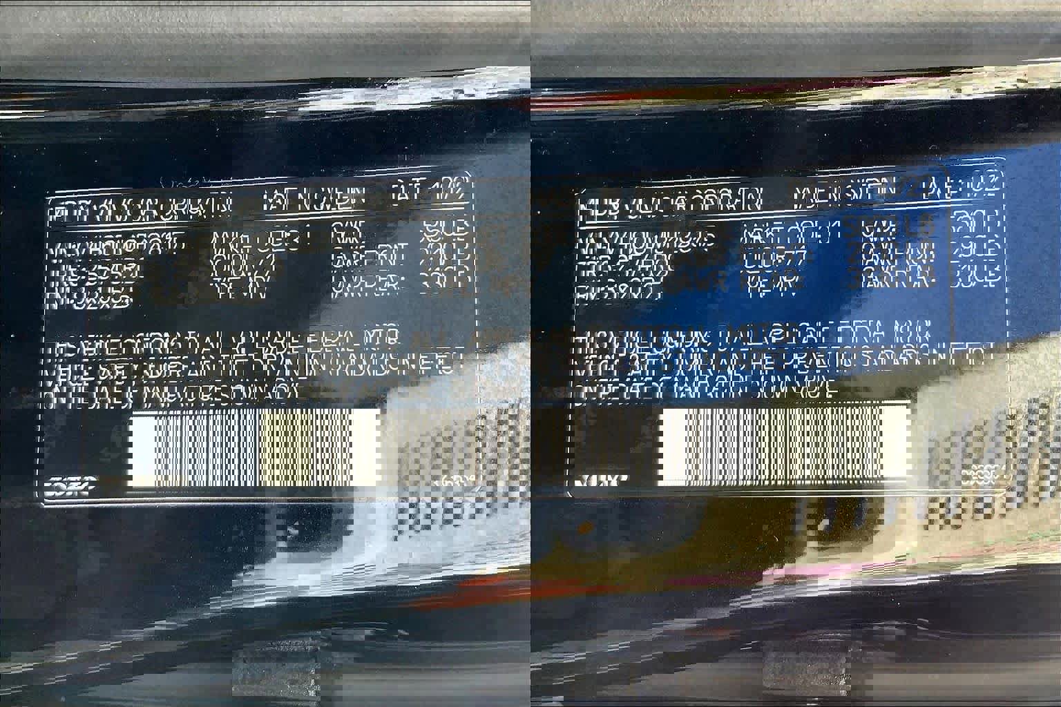 Certified 2023 Volvo XC60 T8 Plus w/ Climate Package image 31