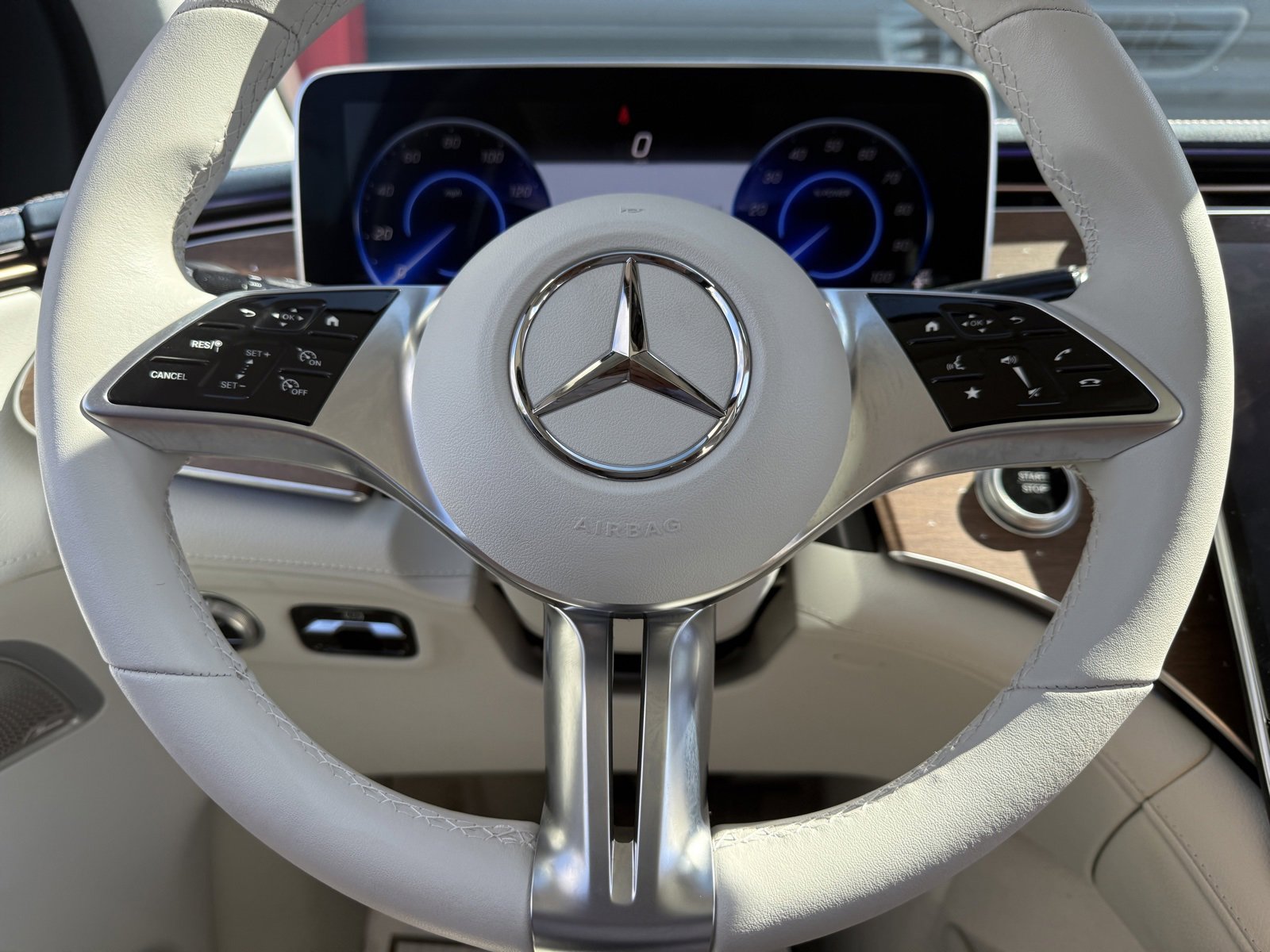 Used 2023 Mercedes-Benz EQE 500 4MATIC SUV image 21