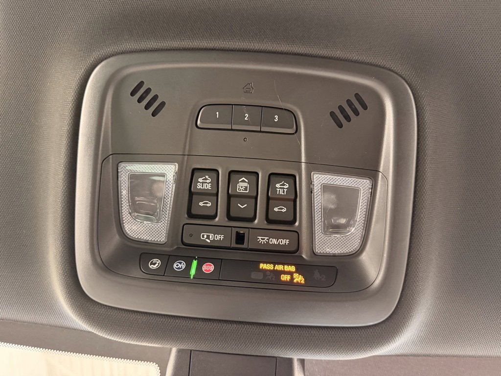 Used 2024 Chevrolet Traverse Premier image 54