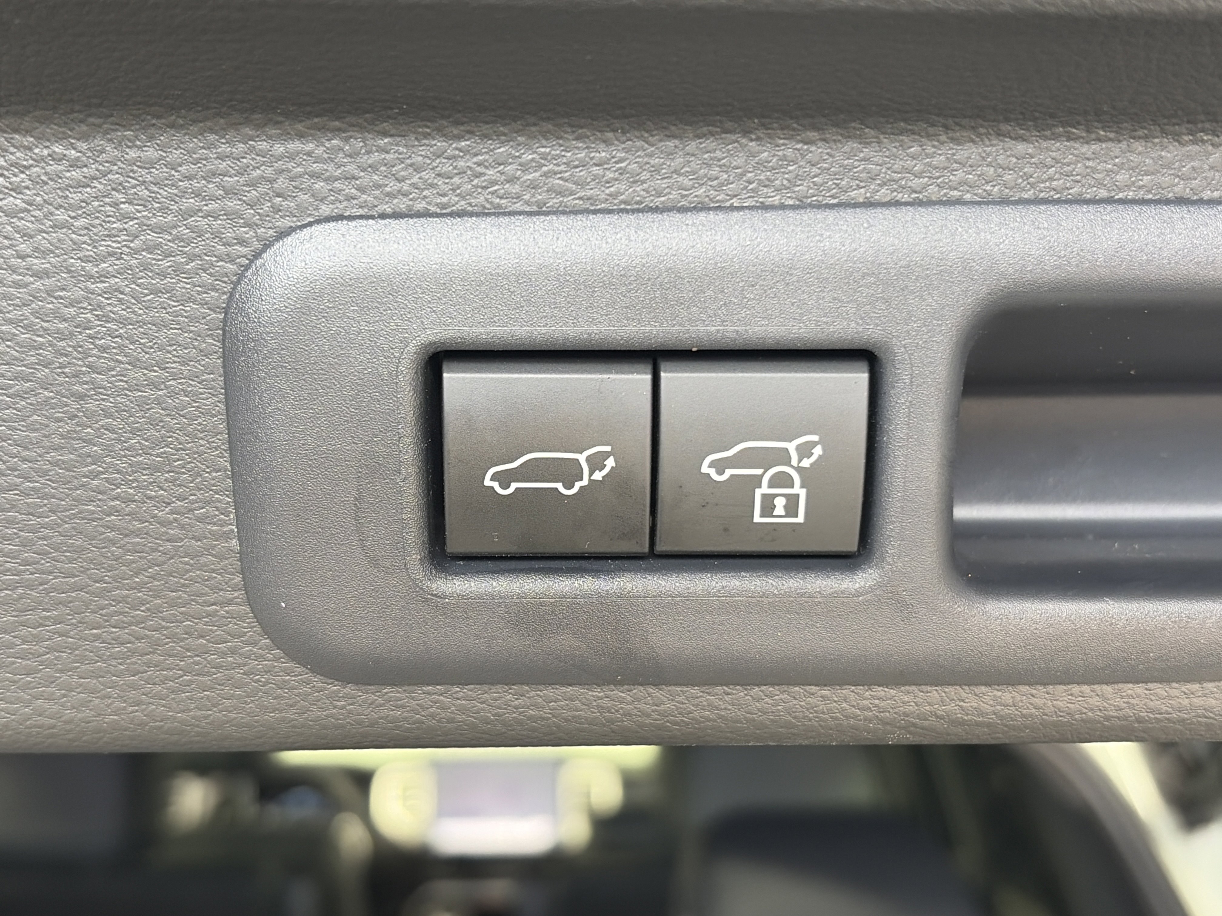 Used 2025 Toyota Sequoia Platinum w/ Tow Technology Package image 17