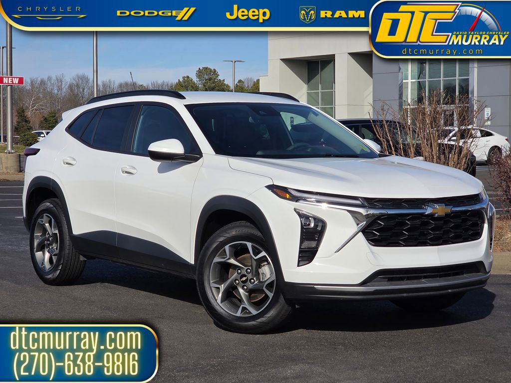 Used 2024 Chevrolet Trax LT image 1