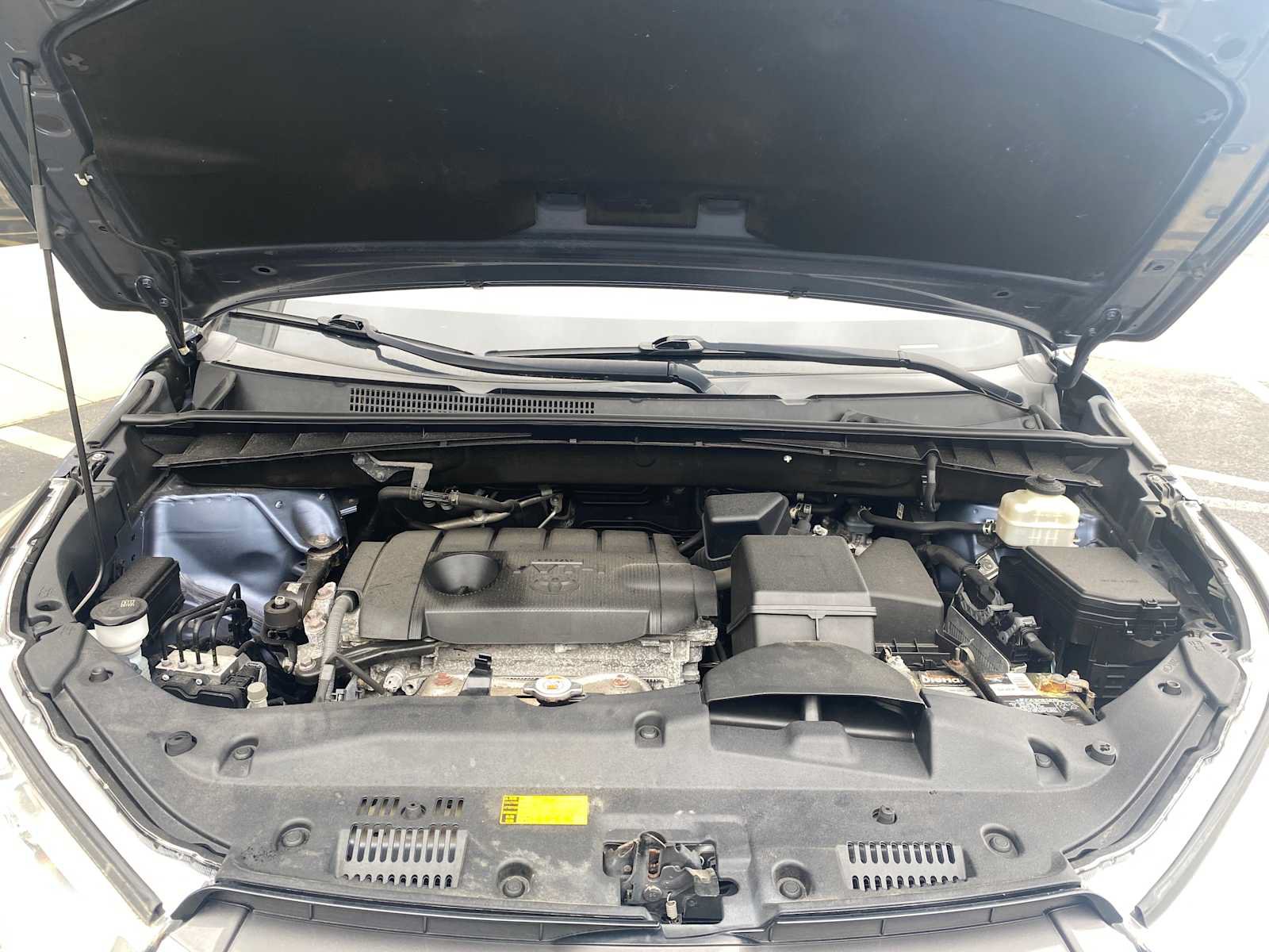 Used 2018 Toyota Highlander LE FWD image 6