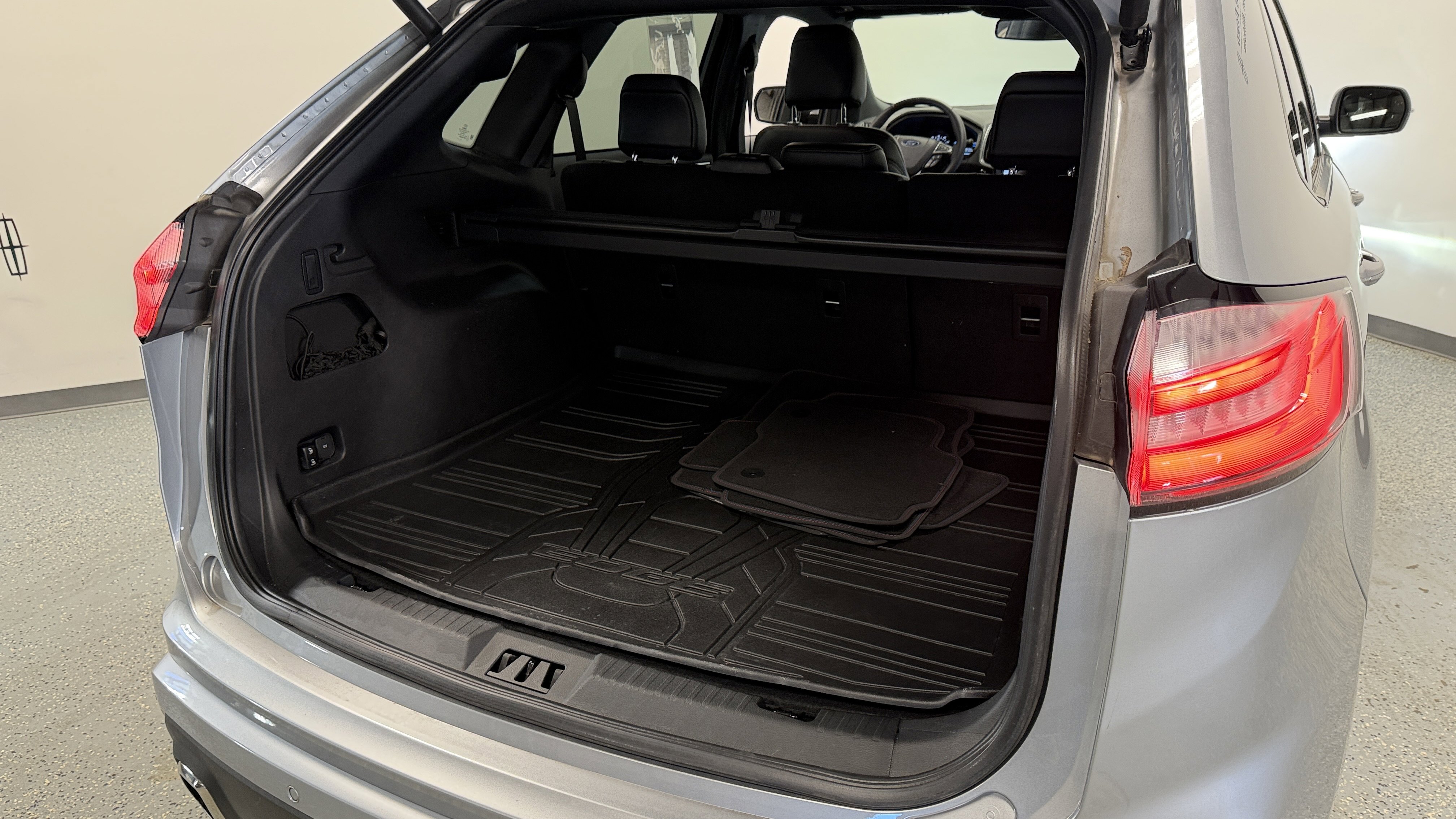 Used 2024 Ford Edge ST w/ Equipment Group 401A image 30