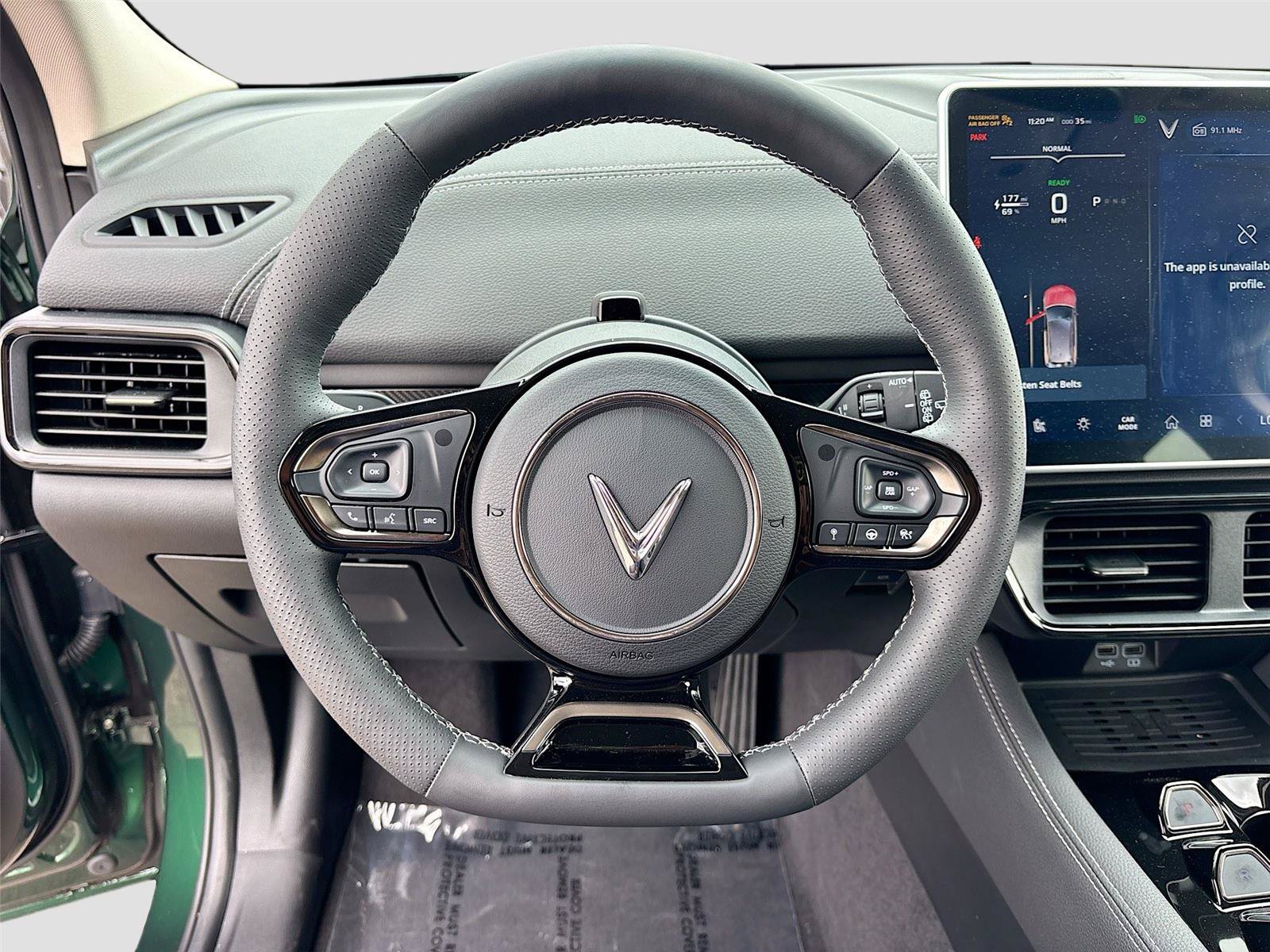 New 2025 VinFast VF 8 Eco AWD/4WD image 11