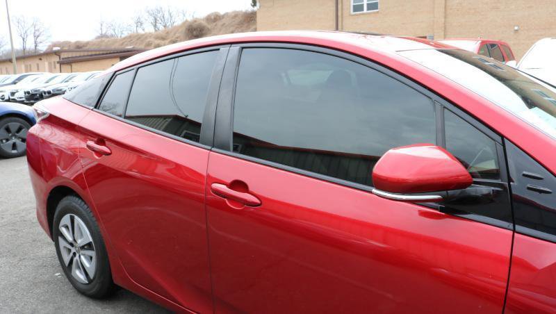 Used 2016 Toyota Prius Three w/ Advanced Technology Package image 7