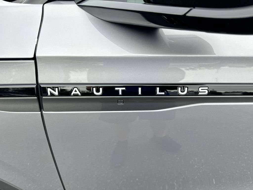 New 2025 Lincoln Nautilus Premier w/ Jet Appearance Package AWD/4WD image 27