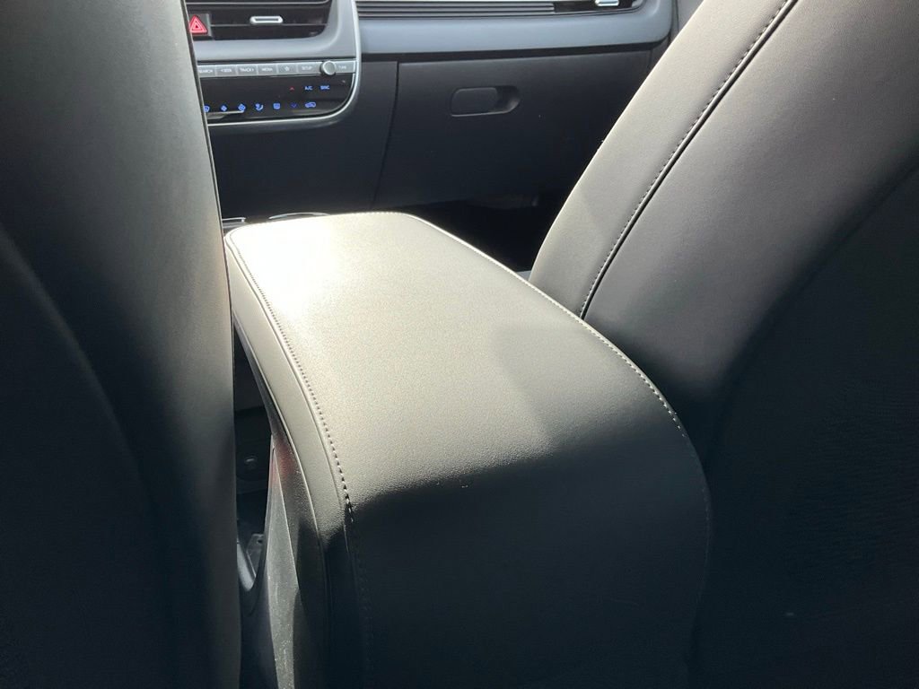 Used 2025 Hyundai Ioniq 5 SEL image 46