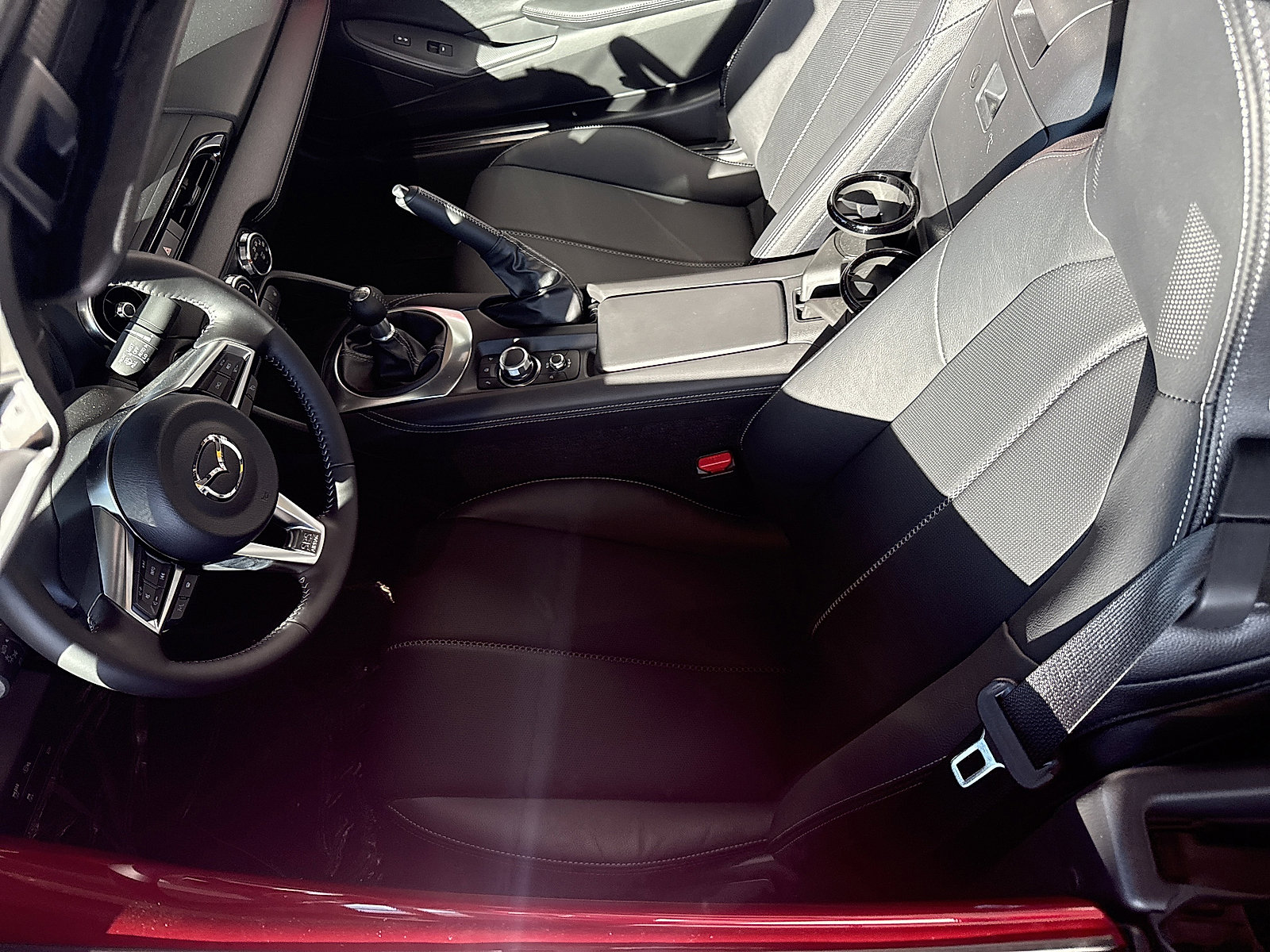 New 2025 MAZDA MX-5 Miata Grand Touring w/ Appearance Package image 3