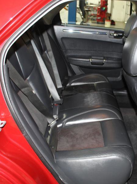 Used 2010 Chrysler 300 S image 24