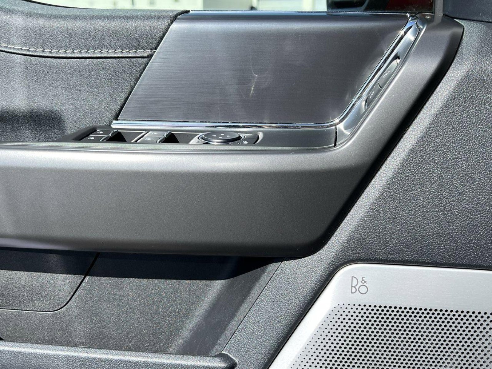 New 2025 Ford F150 Lariat w/ Equipment Group 502A High image 15